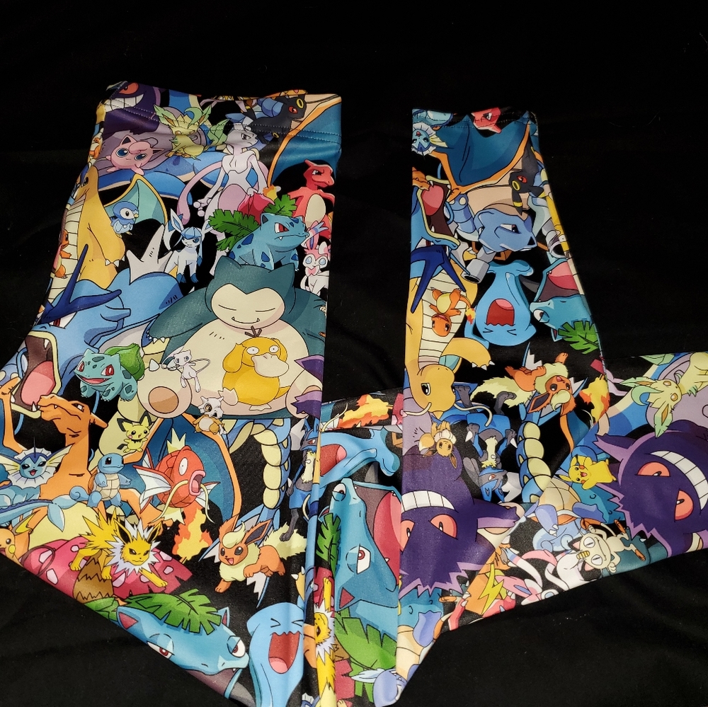 Pokemon blackmilk leggings medium nwt